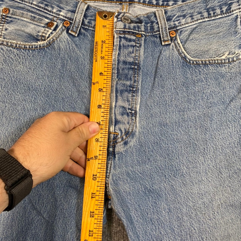 Levis 501 Original Fit Jeans Mens 34x29 Light Wash Distressed Button Fly Blue - Picture 4 of 9